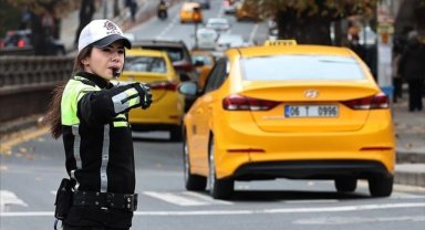 Ankara'da yarın 21.00'den itibaren bazı yollar trafiğe kapatılacak