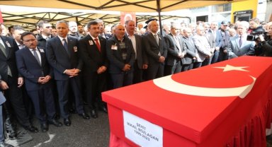 Ankara'daki saldırıyı gerçekleştiren teröristlerin katlettiği şehit veteriner teknikeri defnedildi