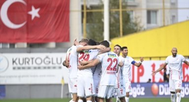 Antalyaspor, deplasmandaki galibiyet özlemine İstanbulspor'u yenerek son verdi 