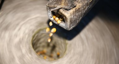 Ata mirası değirmenlerin çarkları "hayrat" için dönüyor