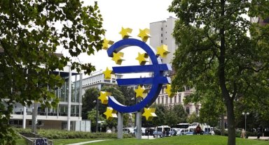 Avro Bölgesi ekonomisi üçüncü çeyrekte küçüldü