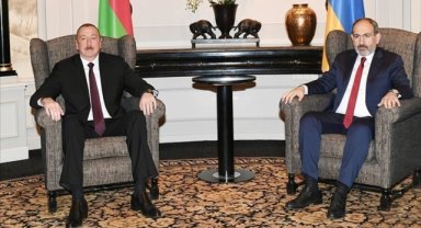 Azerbaycan ve Ermenistan liderleri ay sonunda Brüksel'de görüşecek