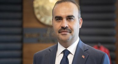 Bakan Kacır, depremlerden etkilenen 4 ilde kurulacak yeni sanayi alanlarının detaylarını paylaştı