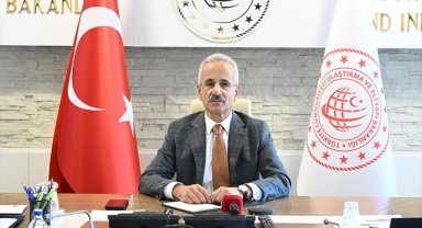 Bakan Uraloğlu: İsrail ve Filistin'deki Türk vatandaşlarının tahliyesi için her türlü operasyonu yapma hazırlığımız var