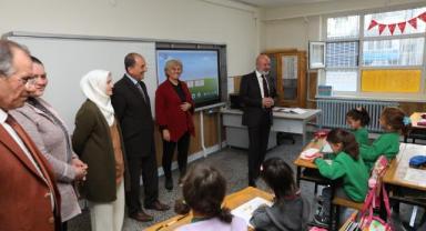 Başkan Çolakbayrakdar, “Evlatlarımıza daha hijyenik bir ortam sağlıyoruz”