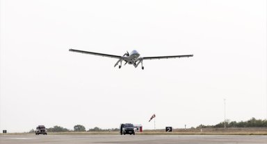 Bayraktar TB3 SİHA, Cumhuriyet'in 100. yılında gökyüzüyle buluştu