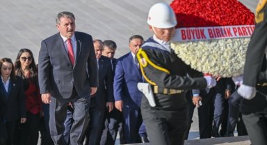 BBP Genel Başkanı Destici, Anıtkabir'i ziyaret etti