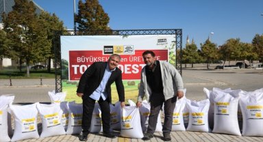 Belediyeden çiftçiye Macar fiği ve korunga tohumu desteği