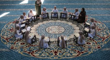 Bursa'daki lisede geleceğin bilim insanları ve hafızları yetişiyor