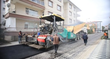 Çubuk'ta asfaltlama çalışması sürüyor