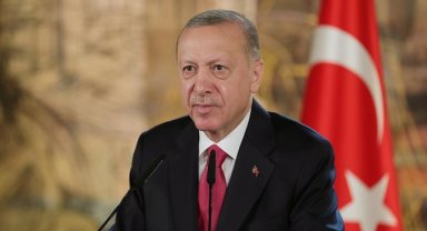 Cumhurbaşkanı Erdoğan: İstiklal mücadelesi şehit ve gazilerimizin emsalsiz fedakarlıklarıyla zaferle neticelendi