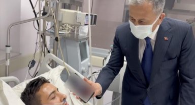 Cumhurbaşkanı Erdoğan tedavisi devam eden polis memuru Alim Reis'le telefonla görüştü