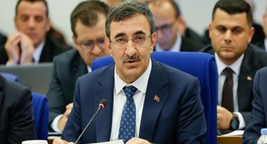 Cumhurbaşkanı Yardımcısı Yılmaz: 2024 bütçesinde yatırımlara ayrılan kaynağı 1 trilyon 592,9 milyar liraya yükseltiyoruz