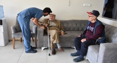 CUMHURİYET'İN 100. YILI - Sivrihisarlı 100 yaşındaki Mehmet amca, Atatürk ile konuştuğu günü unutamıyor