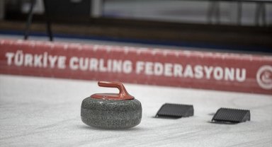 Curlingde hedef dünyada ilk üçe girmek