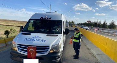 Eskişehir'de jandarma ekipleri denetim ve eğitim çalışması yaptı