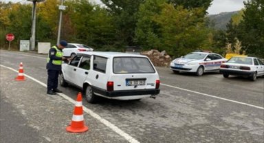 Eskişehir'de jandarma ekiplerinden trafik denetimi