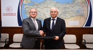 ESTÜ ile TCDD Genel Müdürlüğü arasında "sektörel eğitim işbirliği protokolü" imzalandı