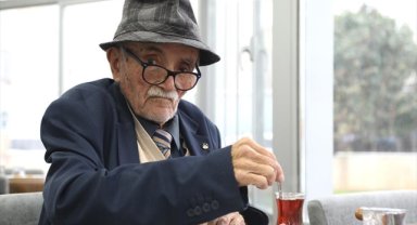 Evinden çıkamayan yaşlılar "büyükler kreşi"nde sosyalleşme imkanı buluyor