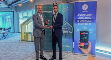 Faizsiz yatırım platformu TradePlus için 364 yenilikçi fikir