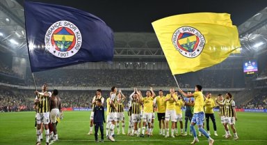 Fenerbahçe rekor kırarak liderliğini sürdürdü