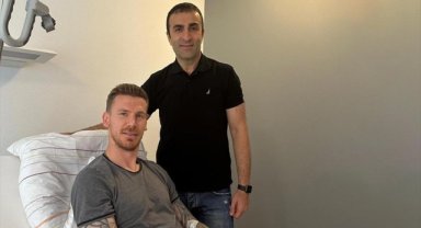 Fenerbahçeli futbolcu Serdar Aziz, Almanya'da operasyon geçirdi