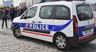 Fransa'da 6 havalimanı bomba ihbarı nedeniyle tahliye edildi