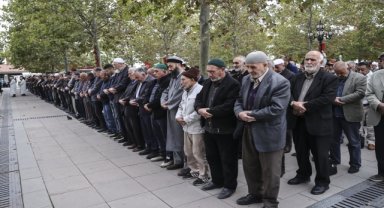 Gazze'de hayatını kaybedenler için Ankara'da gıyabi cenaze namazı kılındı 