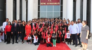 Hatay'da depremlerde hasar gören kaymakamlık binası onarılıp hizmete açıldı