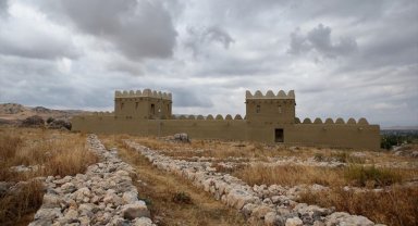 Hititlerin başkentinde bulunan tabletteki yeni dili çözmek için uzmanlar çalışıyor 