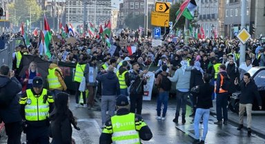 Hollanda'da Filistin'e destek gösterisinde 3 kişi gözaltına alındı 