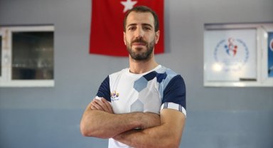 İşitme engelli şampiyon milli güreşçi, olimpiyatlara "altın madalya" parolasıyla hazırlanıyor