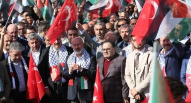 İsrail-Filistin Savaşı’na tepki olarak ‘Filistin’de Bebekler Ölüyor’ Sloganıyla Büyük Kayseri Mitingi düzenlendi