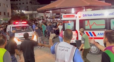 İsrail'in Gazze'deki El-Ehli Baptist Hastanesini bombalaması sonucu 500 kişi öldü