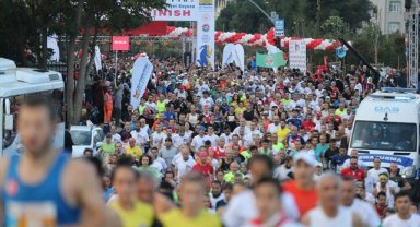 İstanbul'da "Zeytinburnu Cumhuriyet Koşuşu" için bazı yollar trafiğe kapatılacak