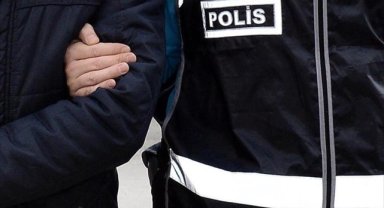 İzmir'de FETÖ'ye yönelik "Kıskaç" operasyonunda 28 şüpheli tutuklandı