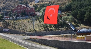 Jandarmadan Cumhuriyet'in 100. yılında "Her yerde göreve hazırız" mesajı