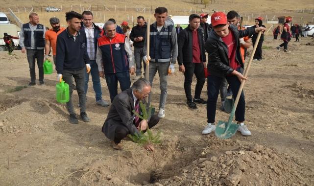 Kahramankazan'da Cumhuriyetin 100. yılına özel hatır ormanı oluşturuldu