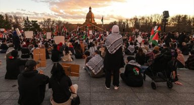 Kanada'da göstericiler, İsrail'in saldırılarına tepki olarak eyalet meclisinde oturma eylemi yaptı