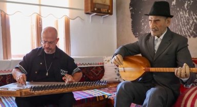 Kanun virtüözü Göksel Baktagir'in Aşık Veysel bestesine özel klip