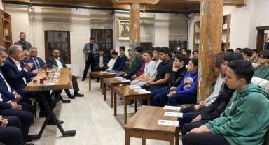 Kayseri'de Gençlerle Buluşan Akar: 