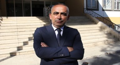 Kayseri'de öğrenciler Türk bayrağı kareografisi yaptı