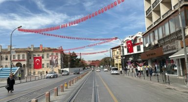 Konya'da caddeler Türk bayraklarıyla donatıldı