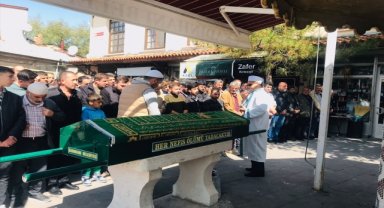 Konya'da düğünde havaya ateş açılması sonucu ölen kişinin cenazesi defnedildi