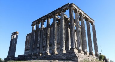 Kütahya'daki 5 bin yıllık Aizanoi Antik Kenti'nin zenginlikleri FPV dronla görüntülendi