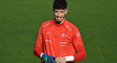 Manchester Unitedlı Altay Bayındır'dan Galatasaray maçlarının atmosferine övgü