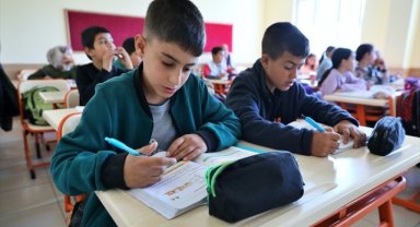 MEB, sınıf geçmede Türkçe baraj puanının 70'e çıkarılmasının gerekçelerini açıkladı