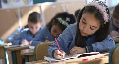 Milli Eğitim Bakanı Tekin'den "ara tatil" açıklaması