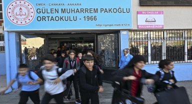 Okullarda Gazze'deki saldırılarda ölen çocuklar için saygı duruşunda bulunuldu