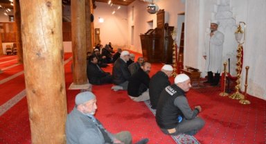 Sivrihisarlılar "dünya mirası" tarihi Ulu Cami'de sabah namazında buluştu